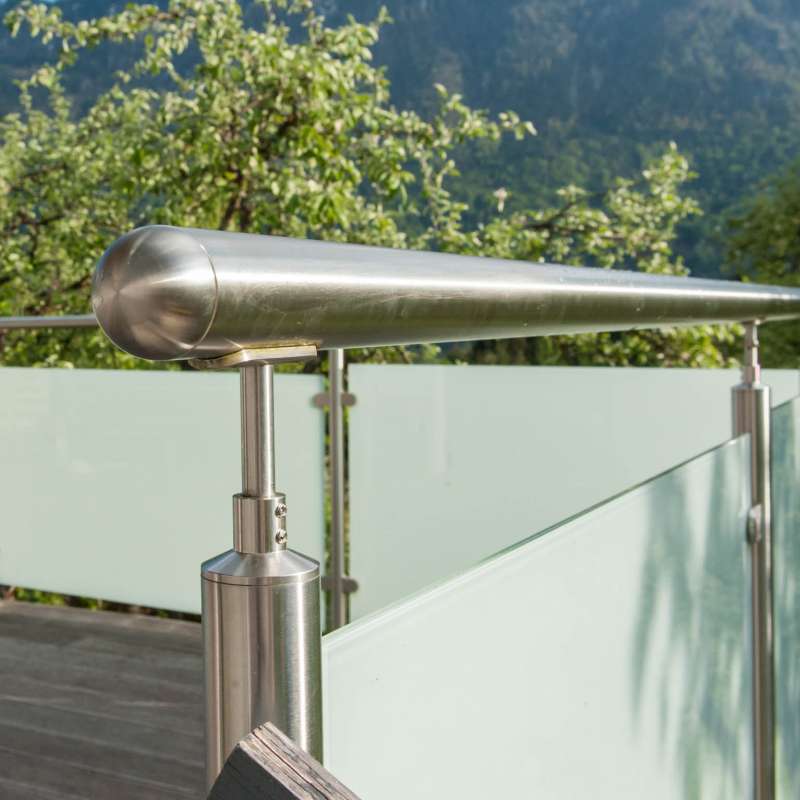 TerrassengelÃ¤nder aus Edelstahl und Glas - © www.metallbau-koplenig.at